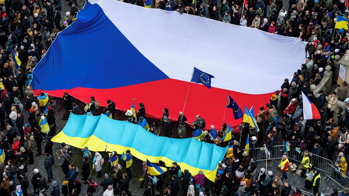 Vláda nemá odvahu. Ukrajince v Česku potřebuje, ale nechce